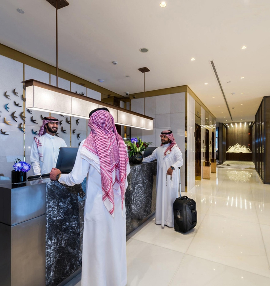 Luxury Umrah Packages: What Makes Them Worth the Price?