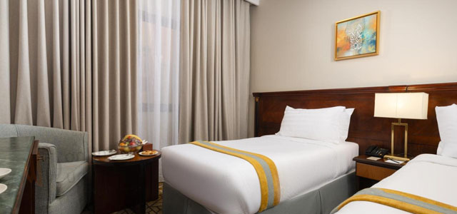 8 Days Umrah Package - Emaar Al Manar 3 Star Hotel